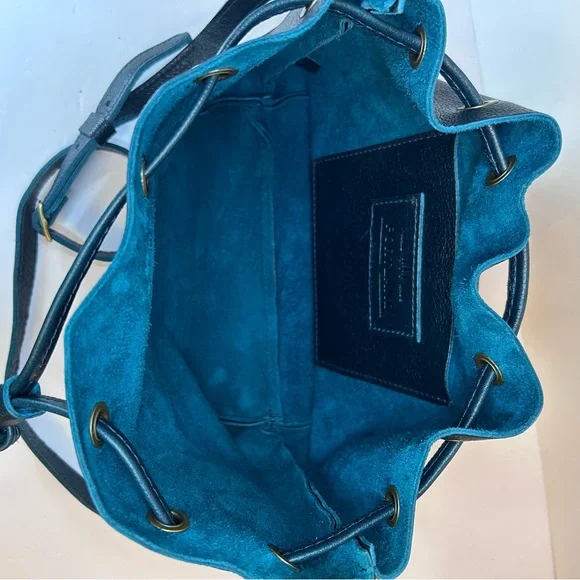 NWT Portland Leather Goods Large Bucket Bag Boreal Leather Crossbody + Tassel - Picture 3 of 16